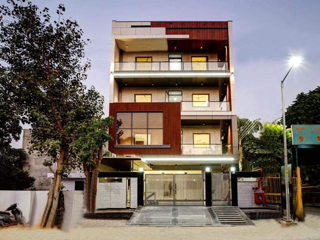 Hotel Elite Grand in Noida