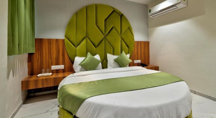 Hotel Royal 21 in Ahmedabad