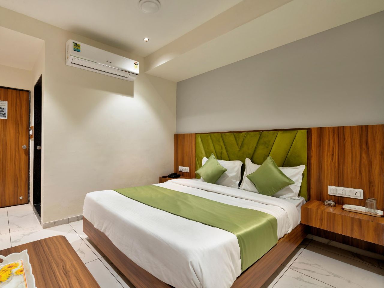 Hotel Royal 21 in Ahmedabad