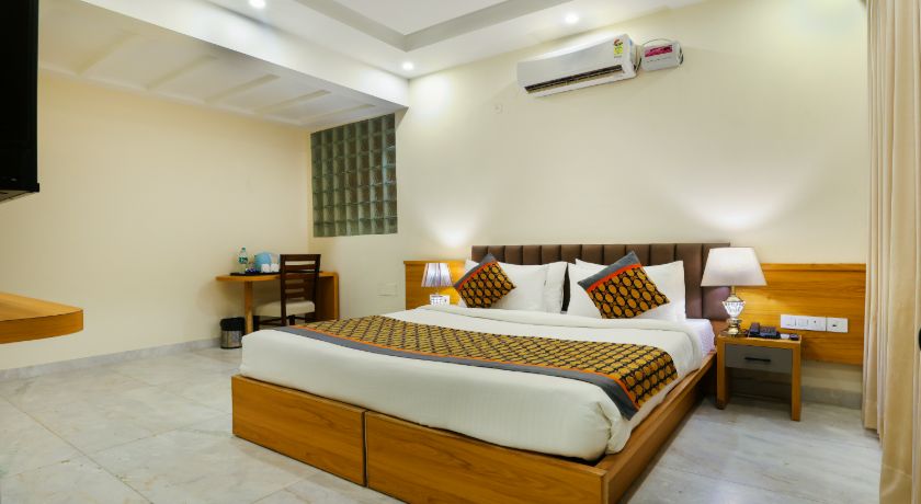 OPO Essential Sector 21 in Gurgaon