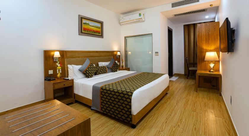 OPO Premier GK2 in Delhi