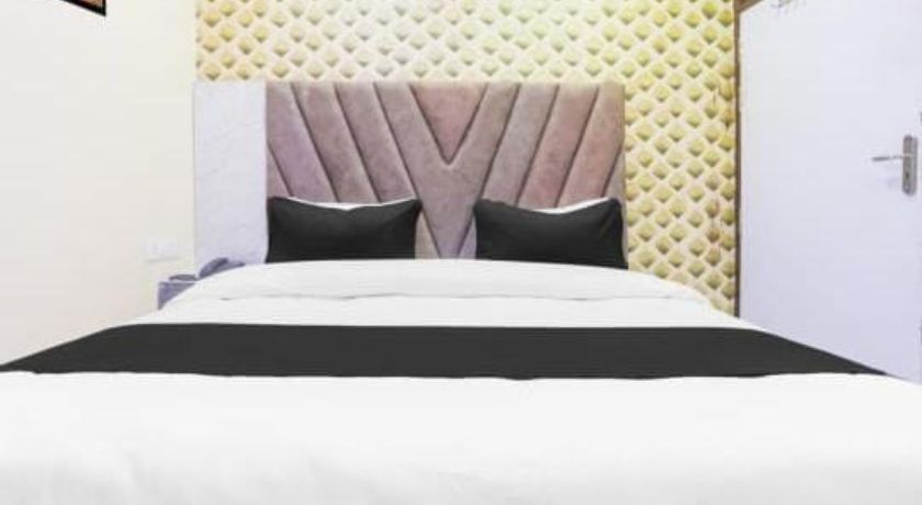 Hotel Ratraksh in Kanpur