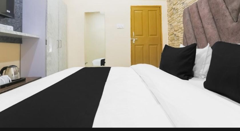 Hotel Ratraksh in Kanpur