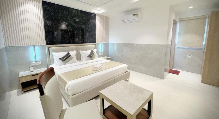 Dahabi Era - Delhi Airport in Delhi