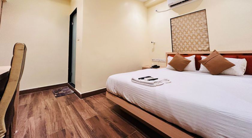 Golden Square in Kolkata