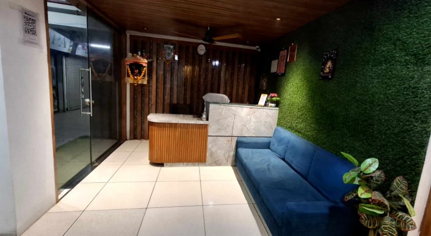 Hotel The Crown in Ahmedabad