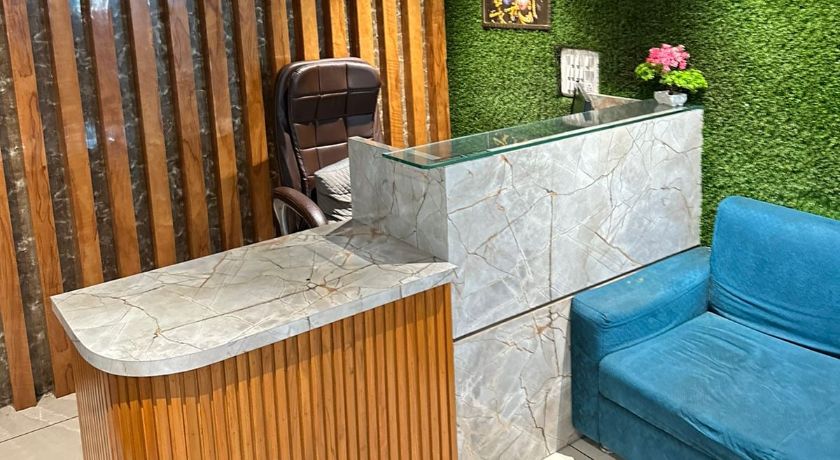 Hotel The Crown in Ahmedabad