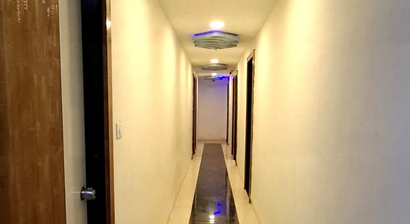 Hotel The Crown in Ahmedabad