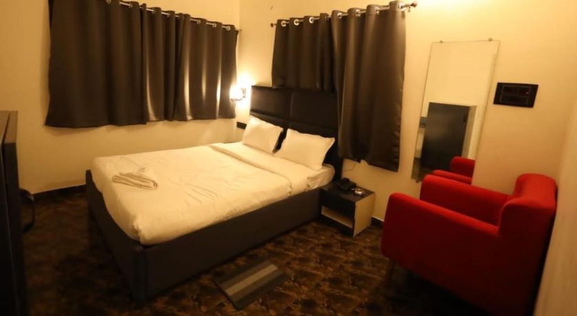 Hotel Parashar Palm in Nagpur