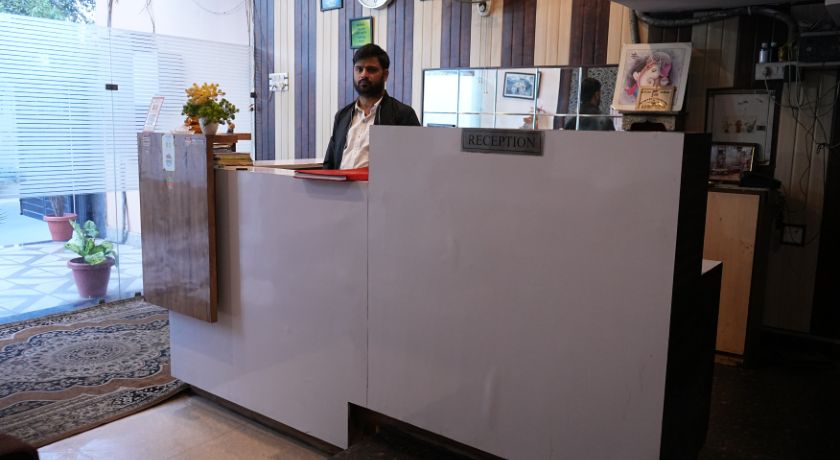 Hotel Royal Inn in Lucknow