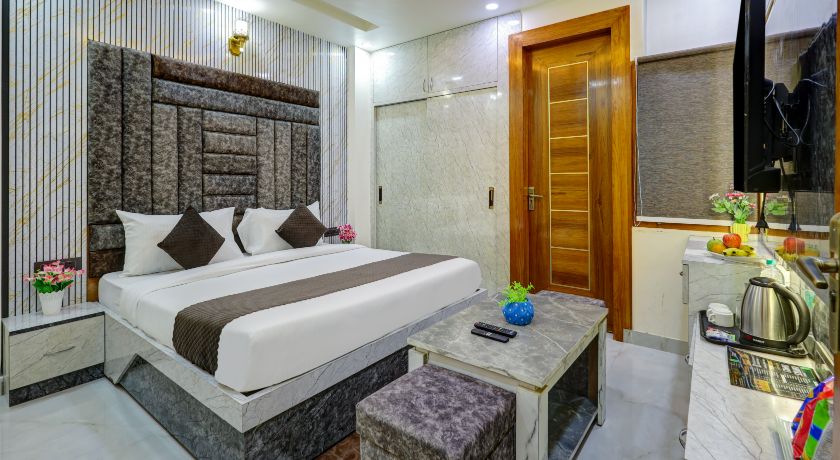 Hotel Downtown in Noida