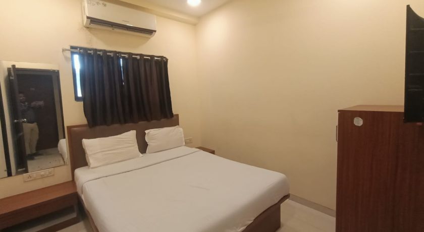 Hotel Cliff Hanger in Mumbai