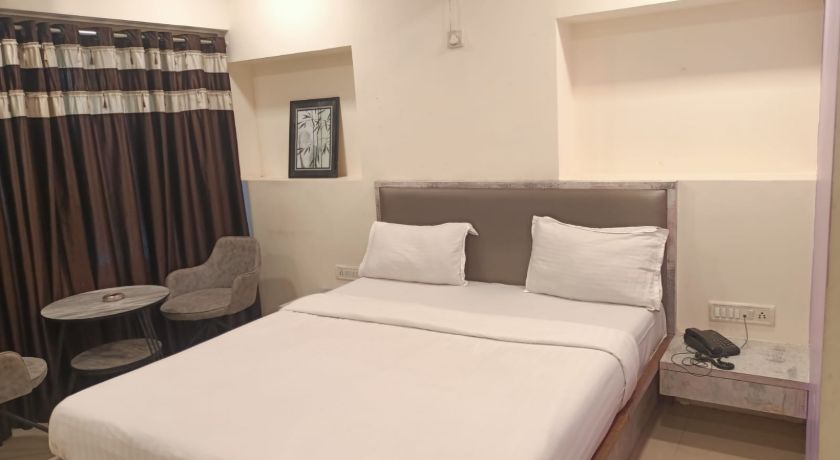 Hotel Cliff Hanger in Mumbai