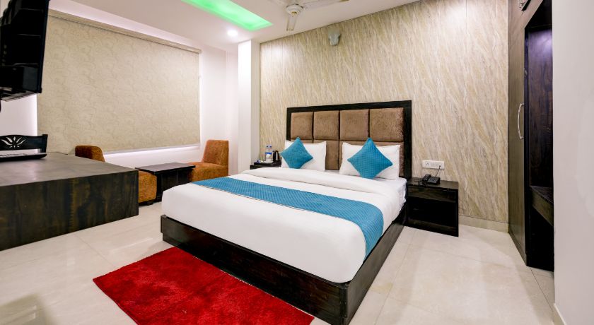 Hotel Belwood in Delhi