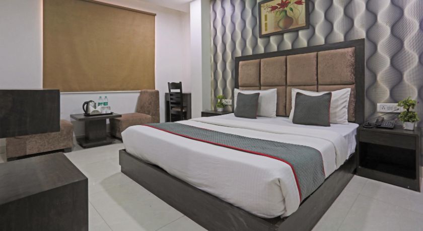Hotel Belwood in Delhi