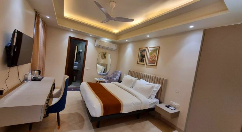 Hotel Aadat in Gurgaon