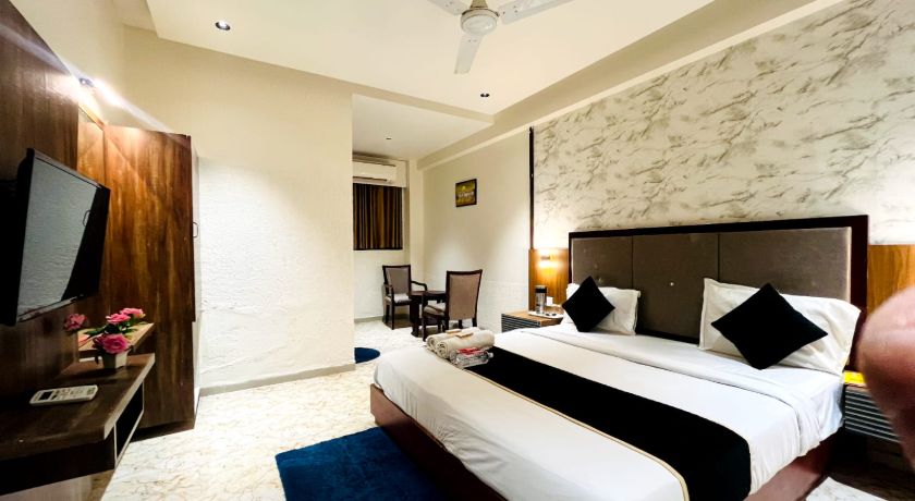 Hotel Shrimad in Ahmedabad