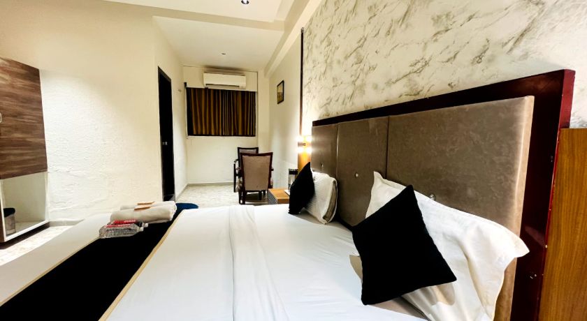 Hotel Shrimad in Ahmedabad