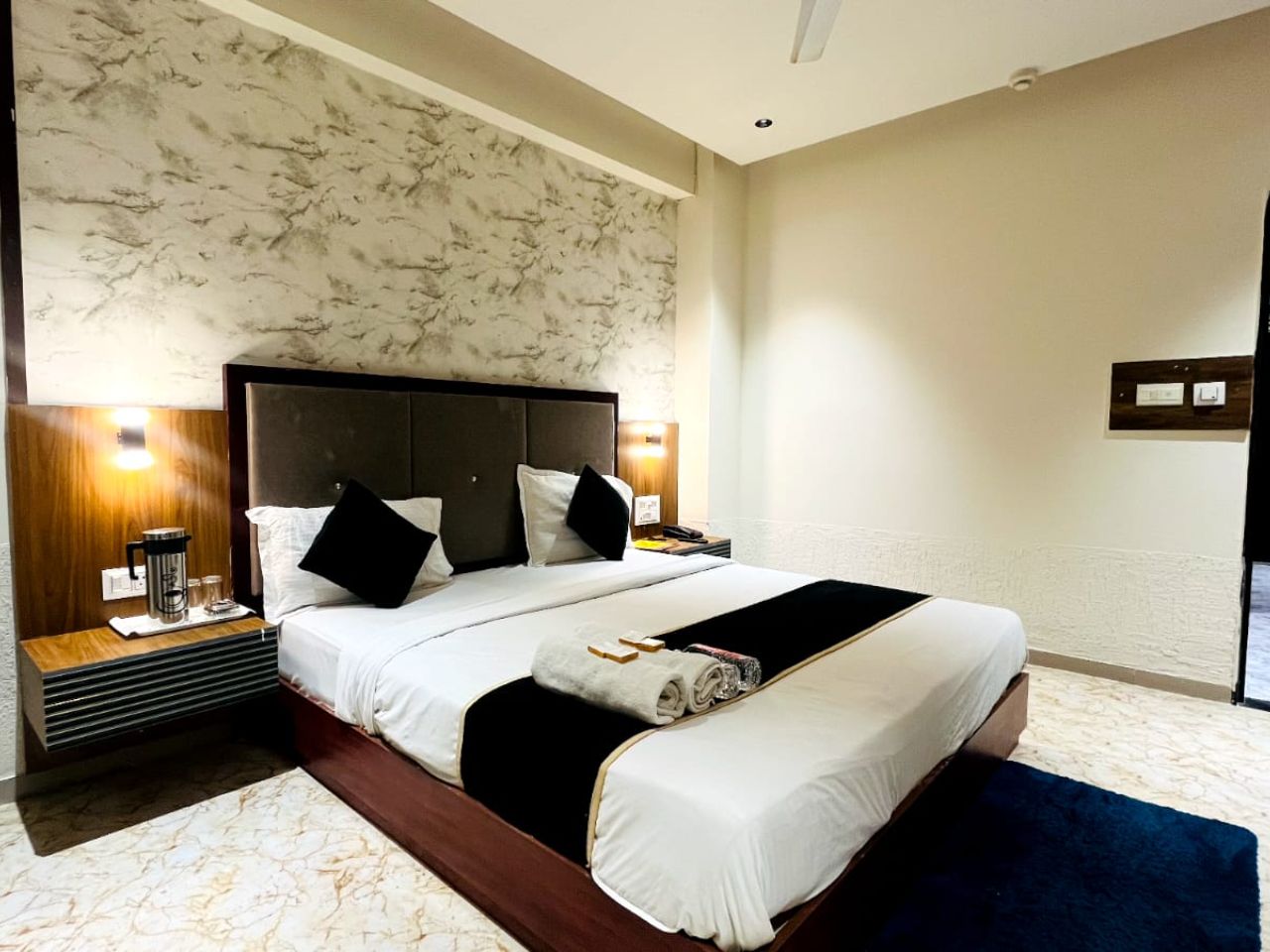 Hotel Shrimad in Ahmedabad