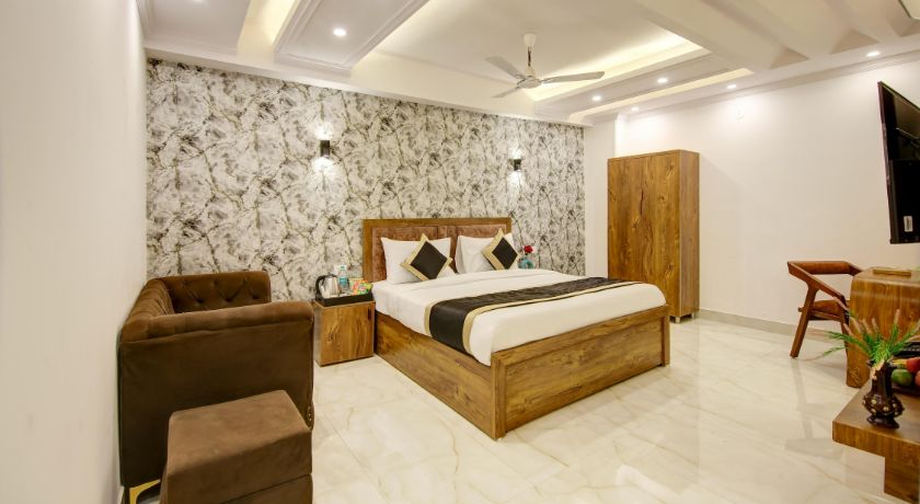 Hotel The Emporio Grand in Ghaziabad