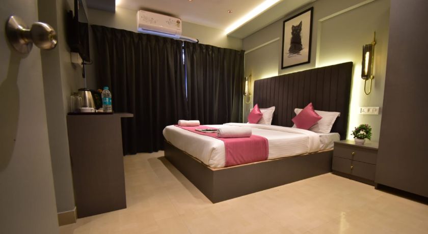 Dhanvantari Luxury Hotel in Mumbai