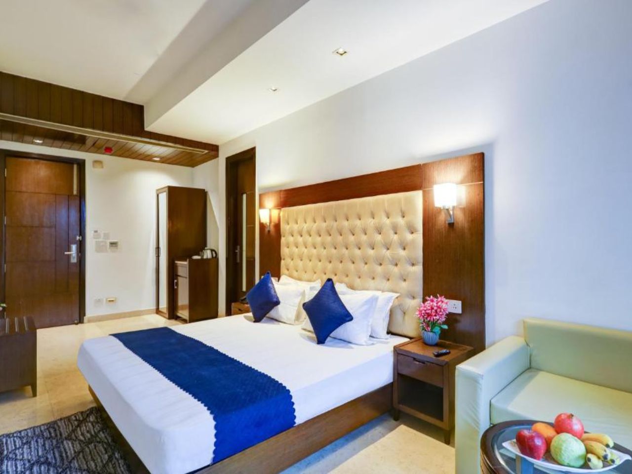 Hotel Metropolis Tourist in Delhi