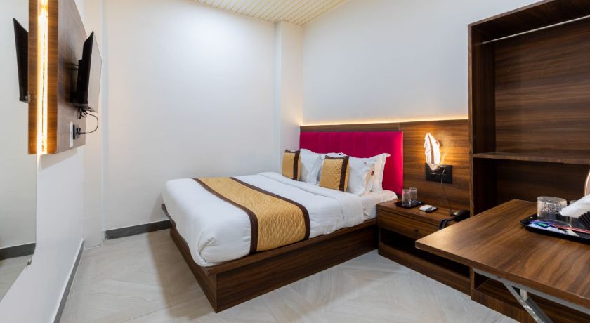 Hotel Ananta in Mumbai