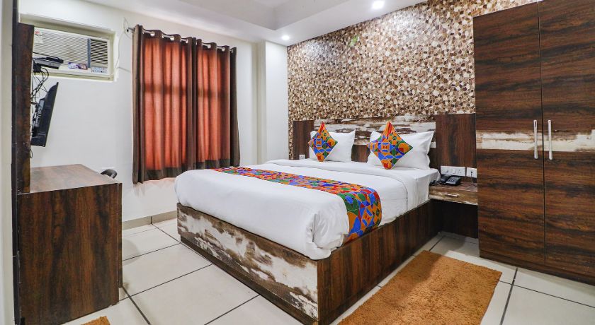 Hotel Empire Suites in Delhi