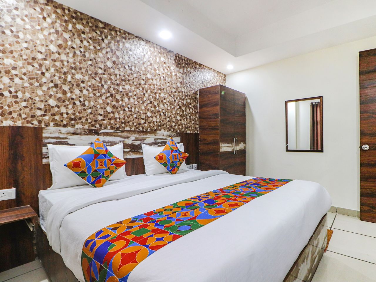 Hotel Empire Suites in Delhi