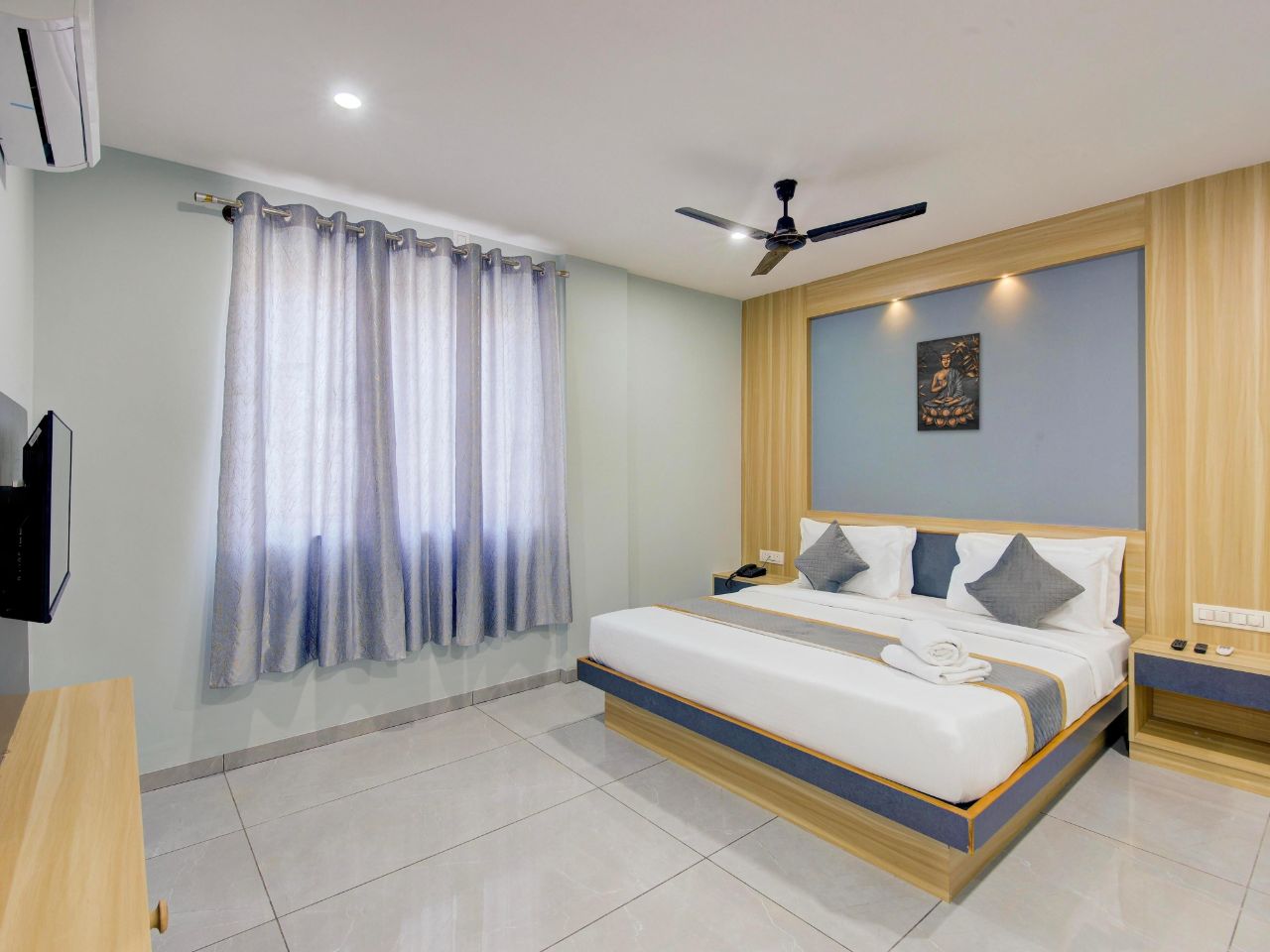 Hotel Park Lane Yelahanka in Bangalore