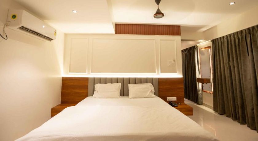 Majestic Inn in Pune