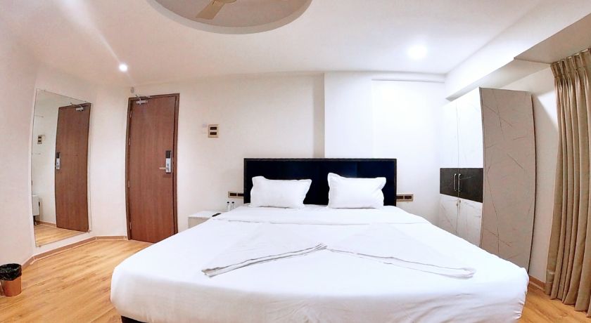 4 Points Lodging And Boarding in Pune