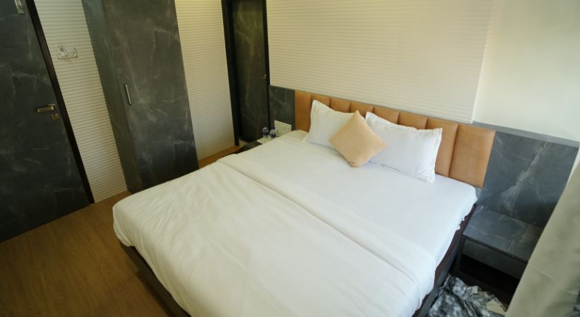 Hotel Abraj Inn in Mumbai