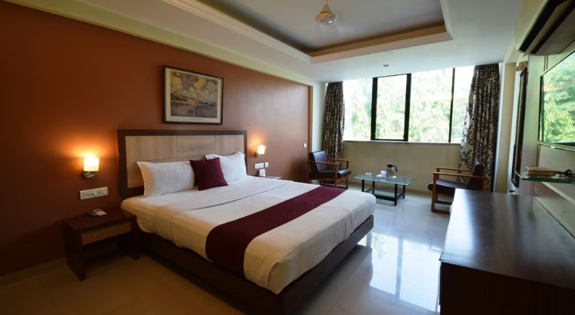 Hotel Pearl Kolhapur in Kolhapur