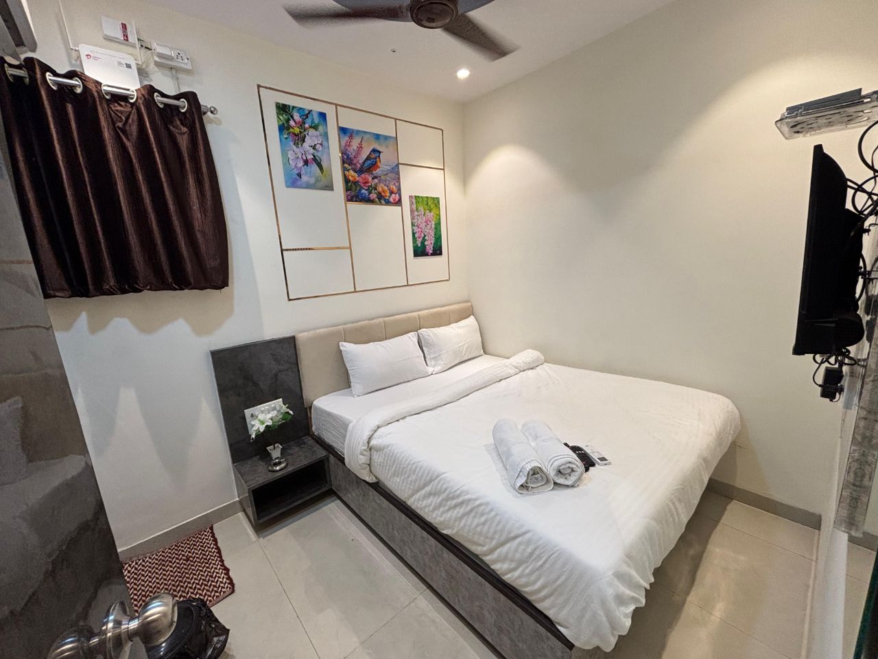 Hotel Dhan Laxmi Residency in Mumbai