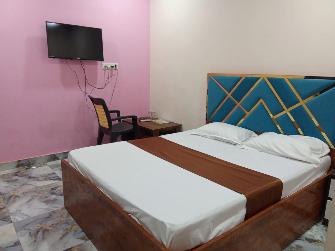 Hotel Dhruva Palace in Panvel