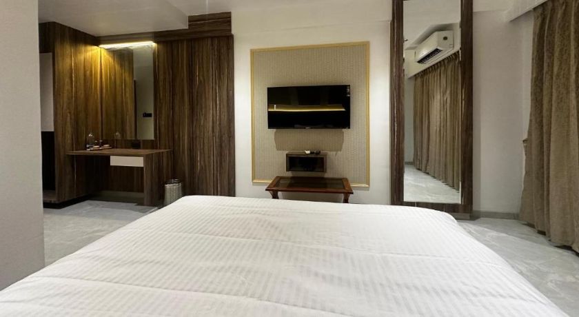 Hotel Kushala Grand in Thane