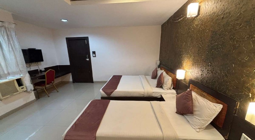 Hotel Paradise in Indore