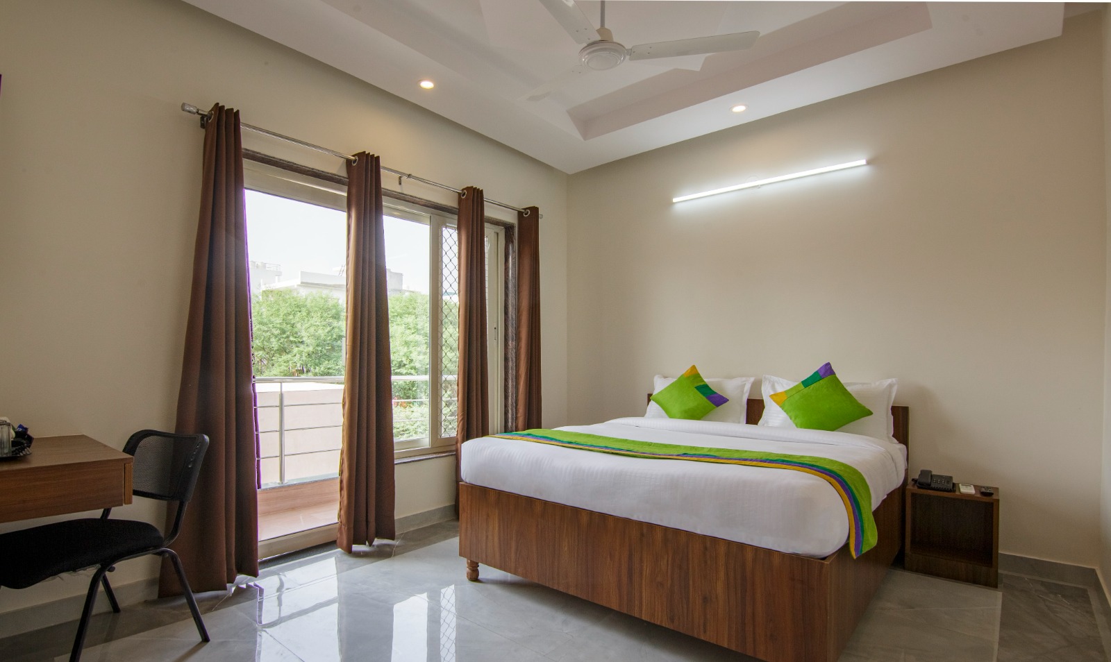 Hotel Grand Vista in Noida