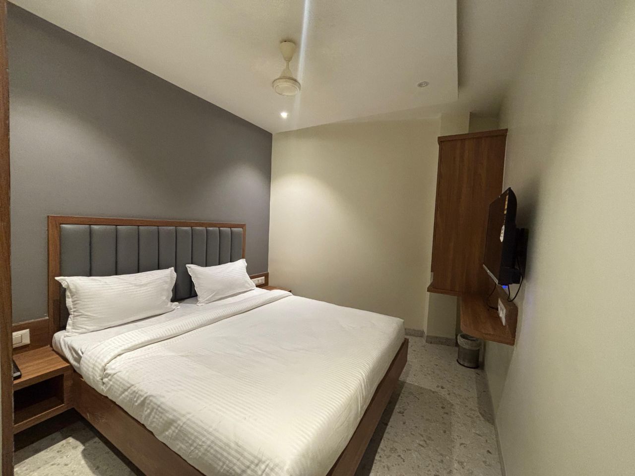 Hotel Sai Samrudhi in Mumbai