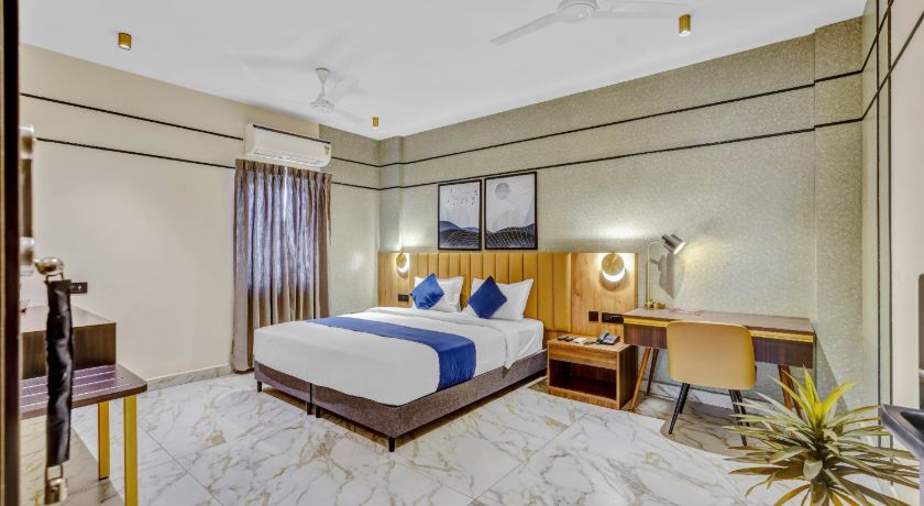 Blossoms Hotel in Chennai