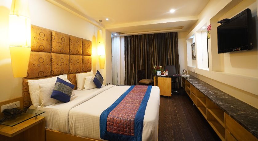 Airport Hotel Grand in Delhi