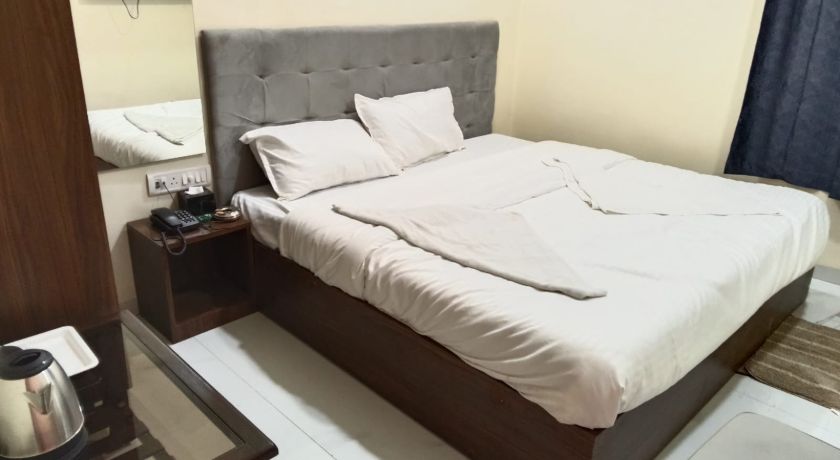 Hotel Lexus.5 in Mumbai