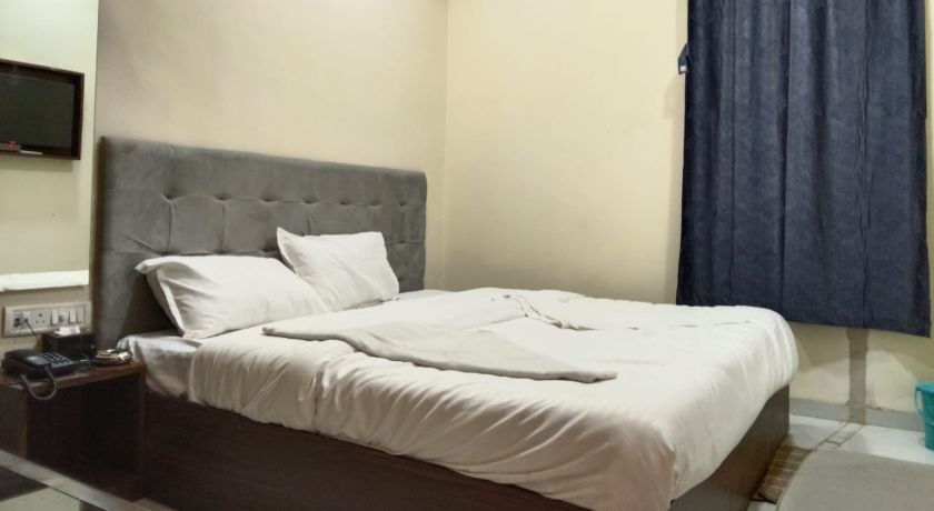 Hotel Lexus.5 in Mumbai