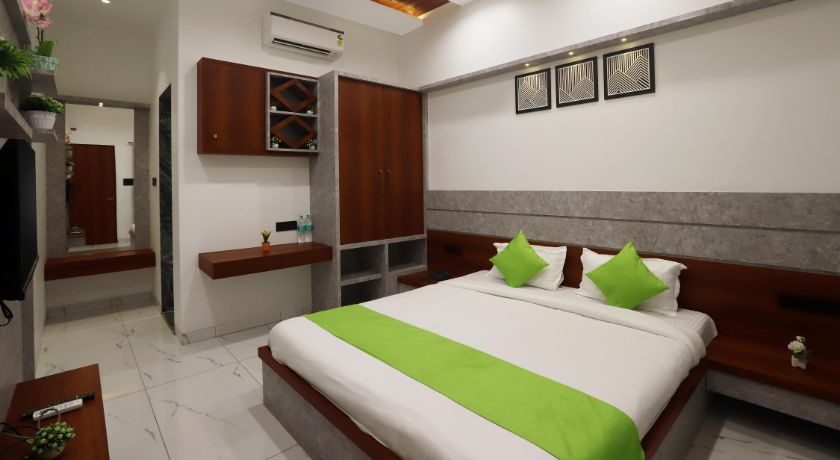 Sandhya Manohar Beach Resort in Alibag