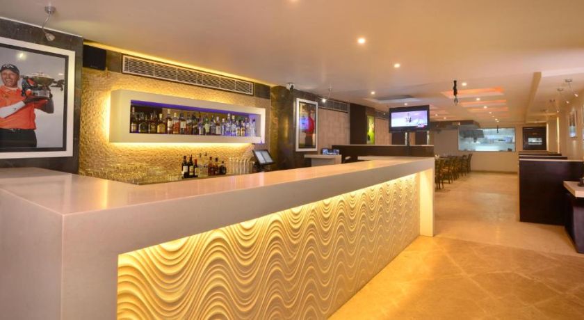 Hotel Le Roi Delhi in Delhi