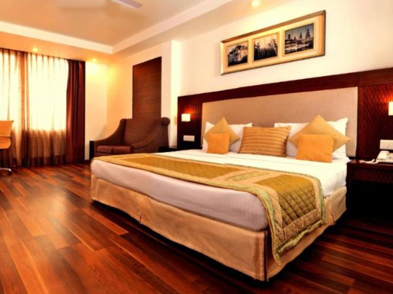 Hotel Le Roi Delhi in Delhi