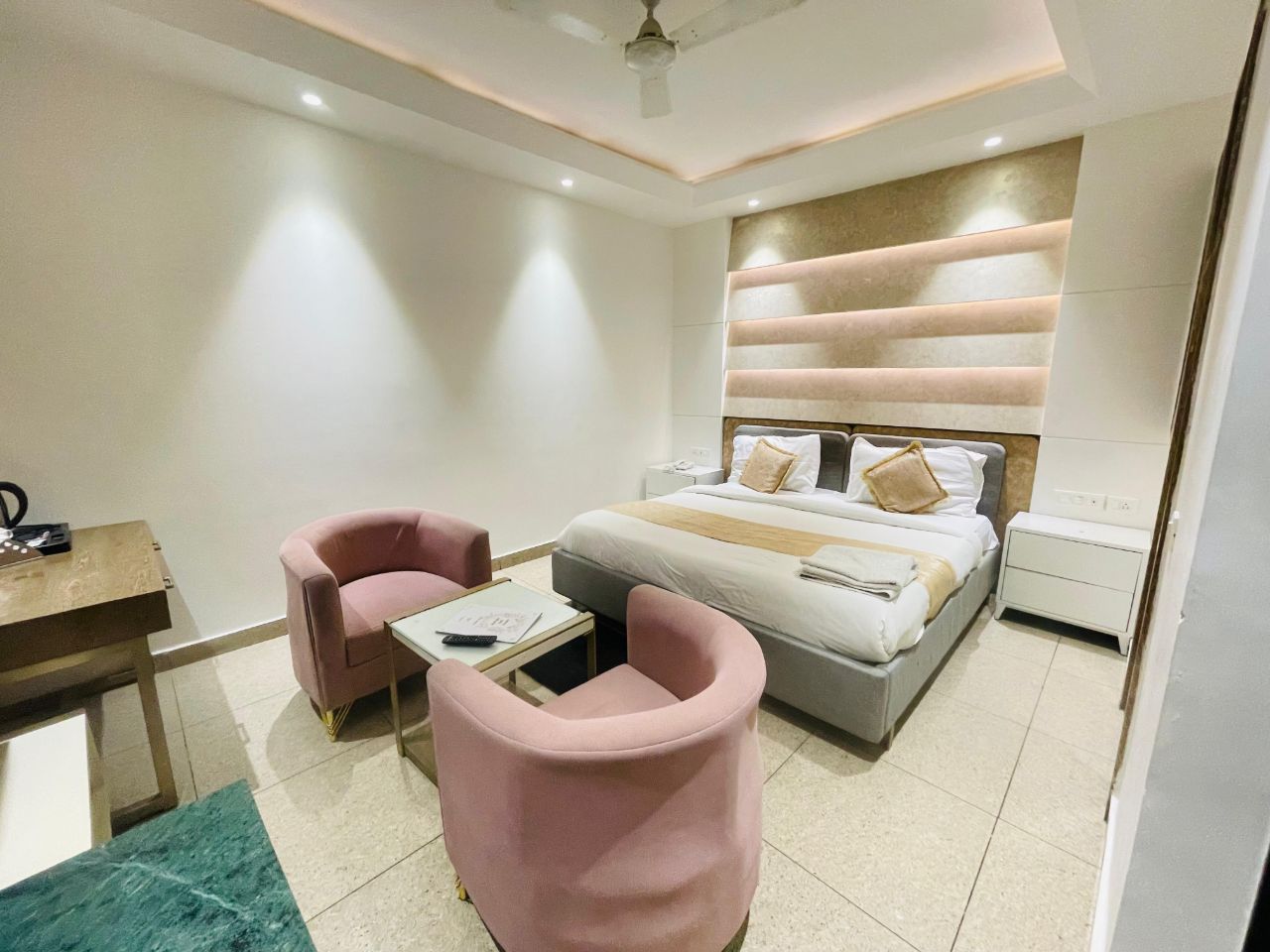 Hotel Dev Palace in Delhi