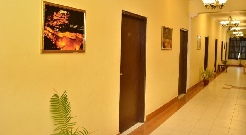 Mahal Rajwada Resort in Jaipur