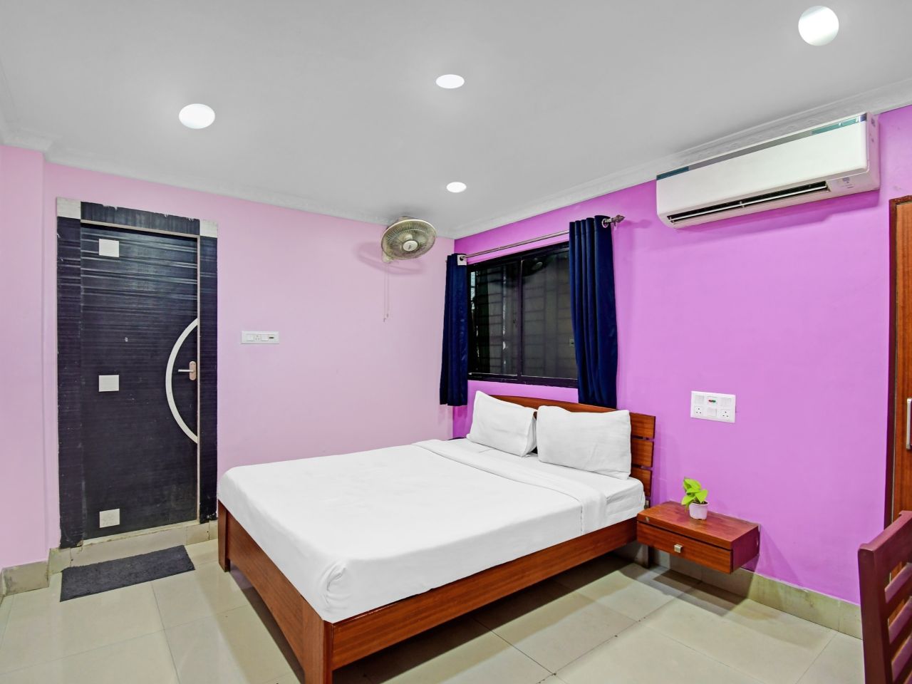 Hotel Shanavi Tower in Kolkata